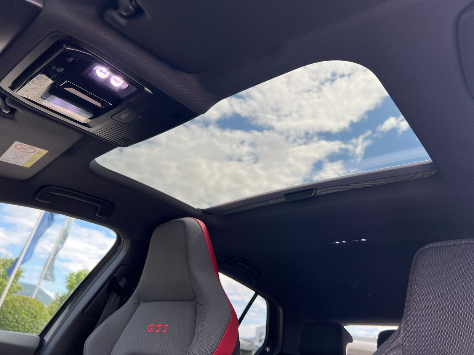 Volkswagen - Golf GTI_19
