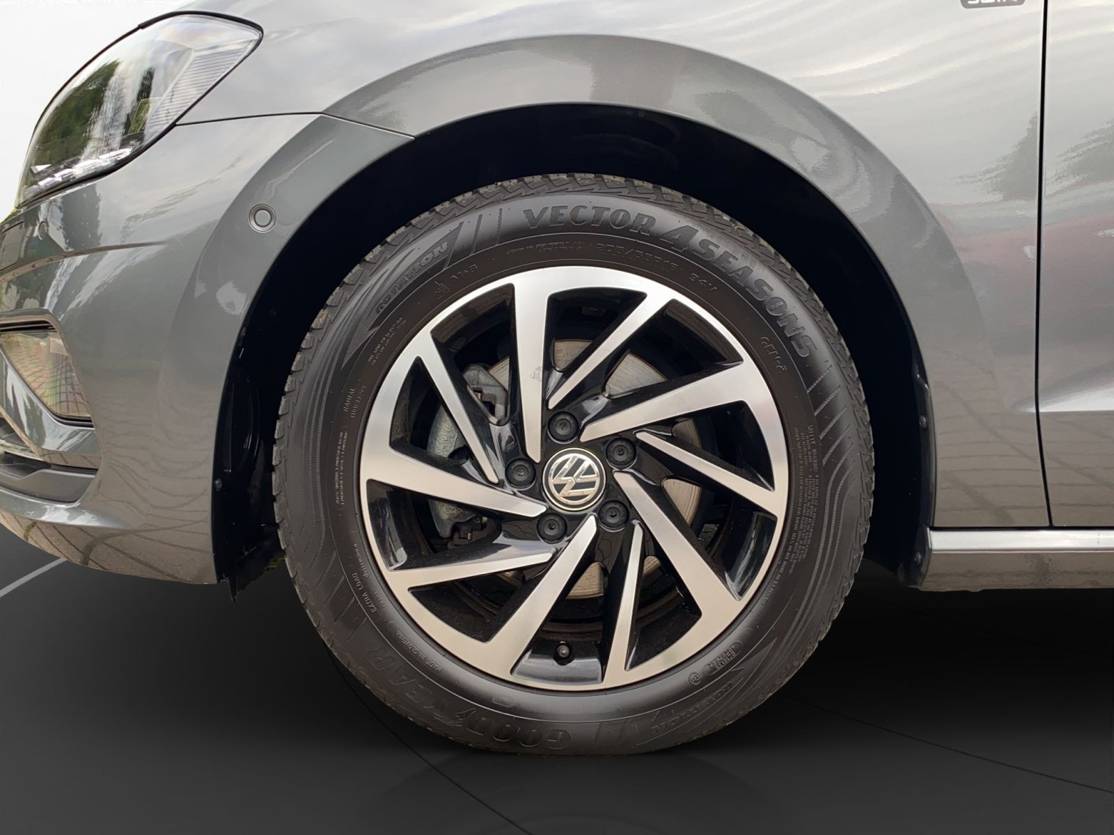 Volkswagen - Golf Sportsvan_24