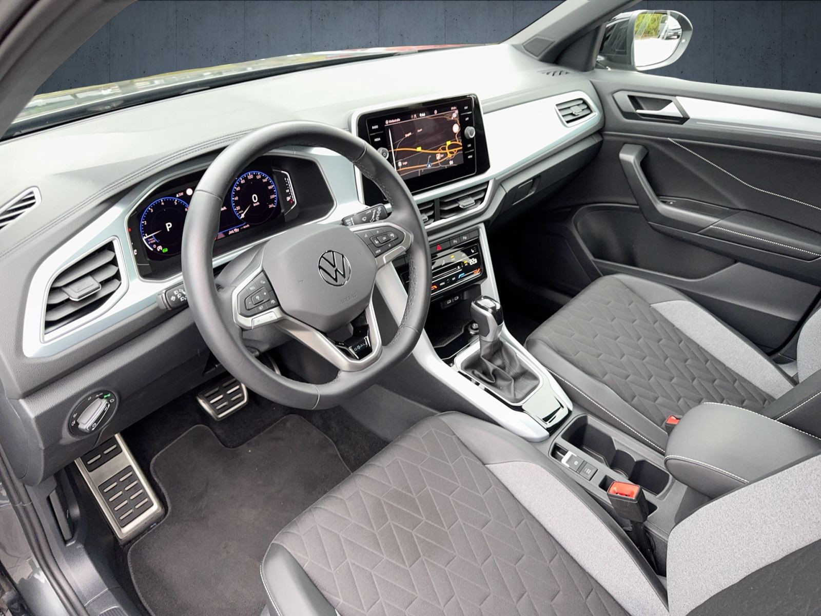 Volkswagen - T-Roc_11