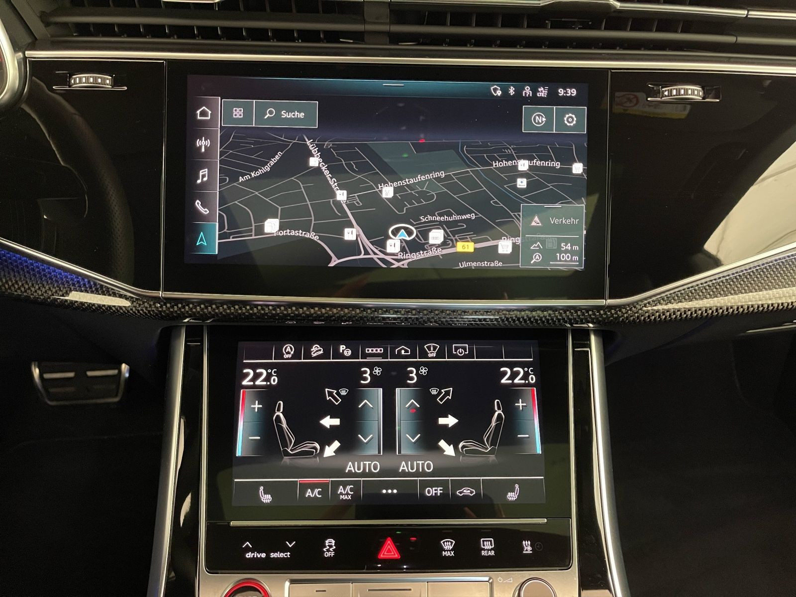 Audi - SQ8_10