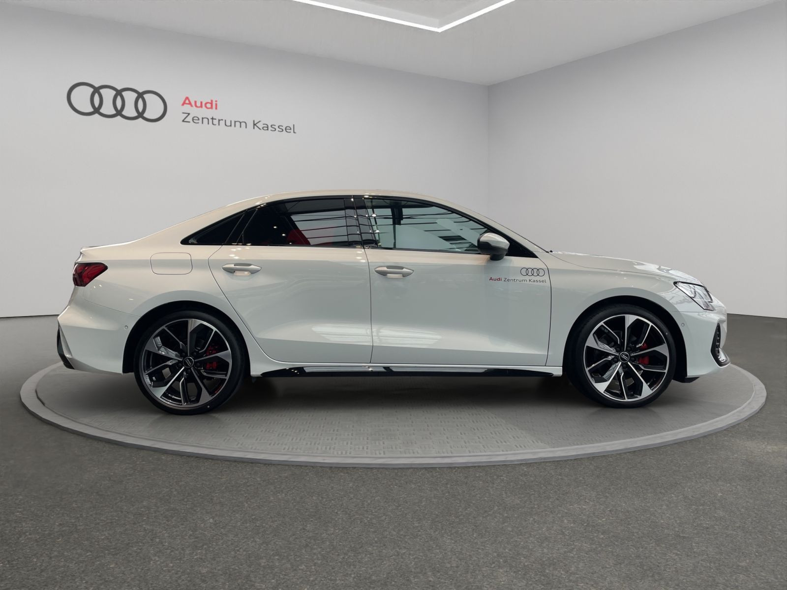 Audi - A3 Limousine_8