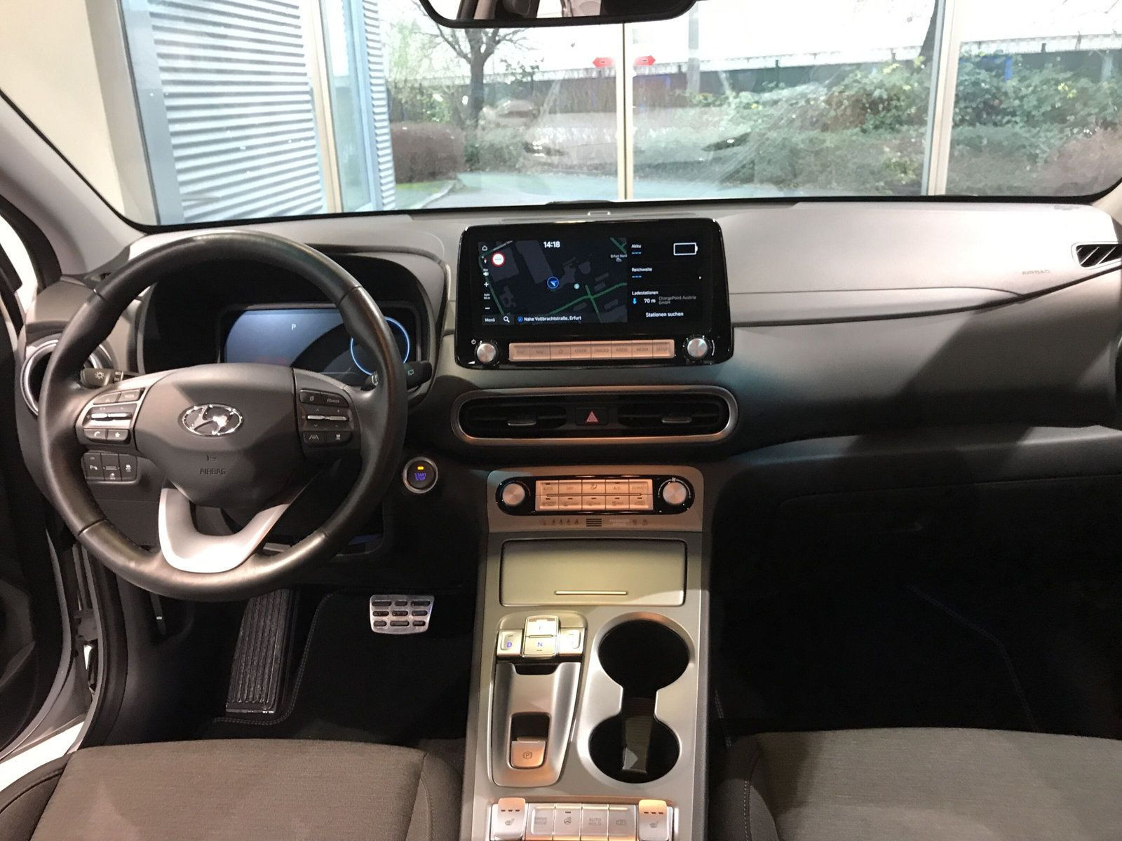Hyundai - Kona_11