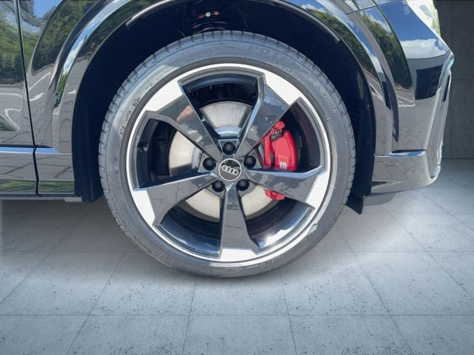 Audi - SQ2_10