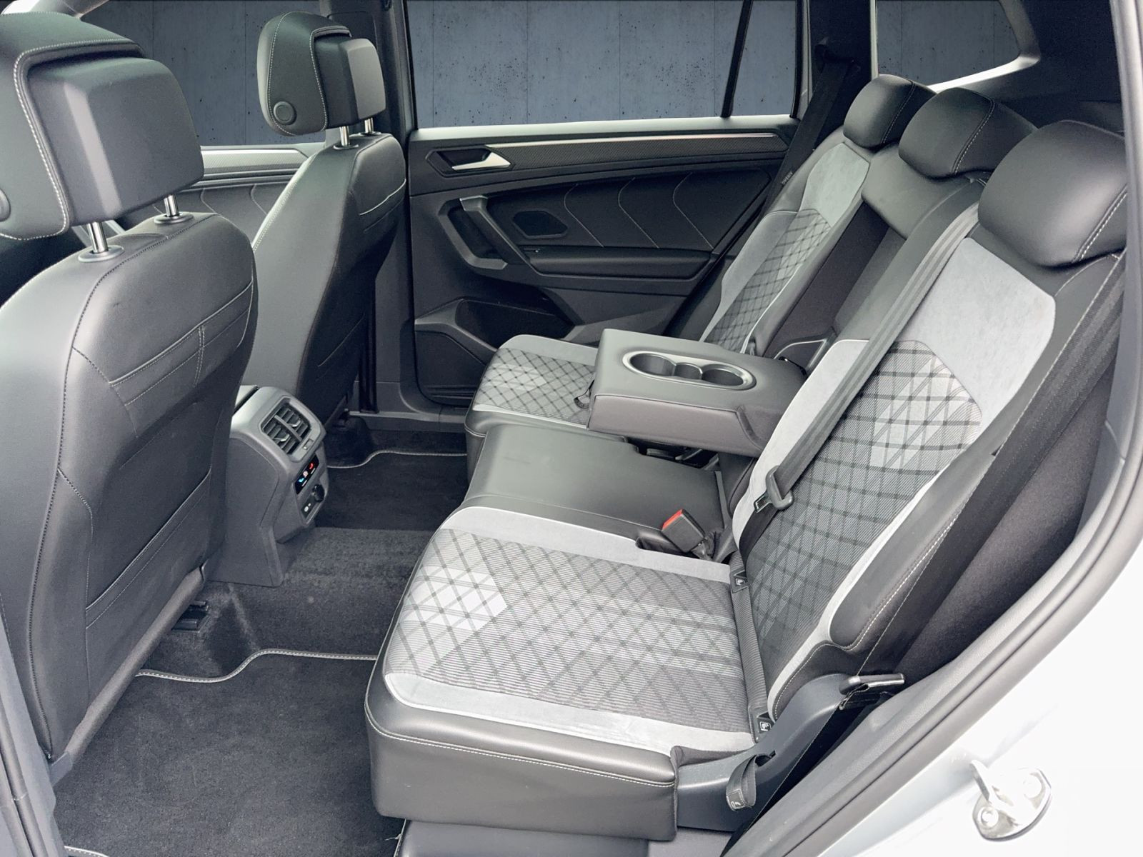 Volkswagen - Tiguan Allspace_12