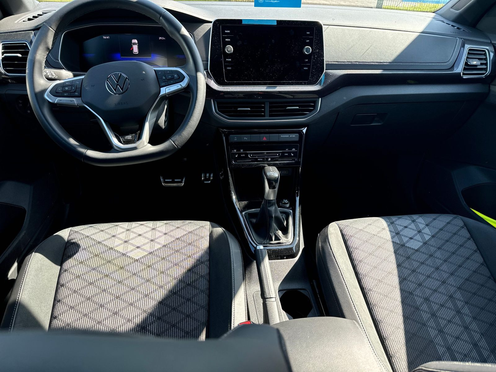 Volkswagen - T-Cross_6