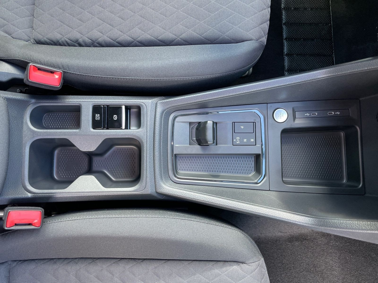 Volkswagen - Caddy_9