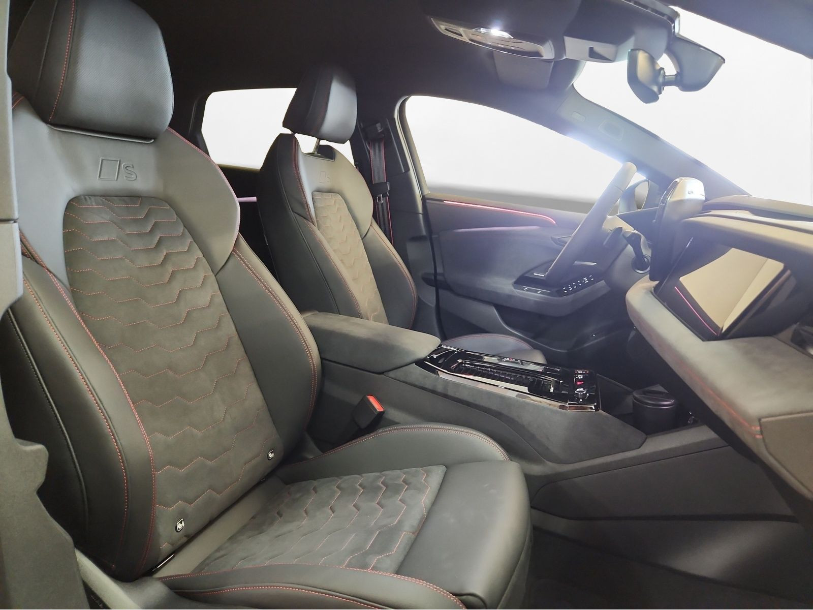 Audi - A6 Sportback e-tron_21