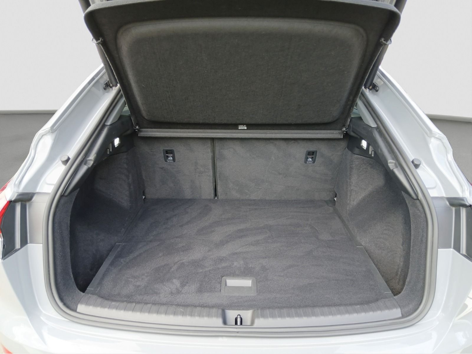 Audi - Q4 Sportback e-tron_16