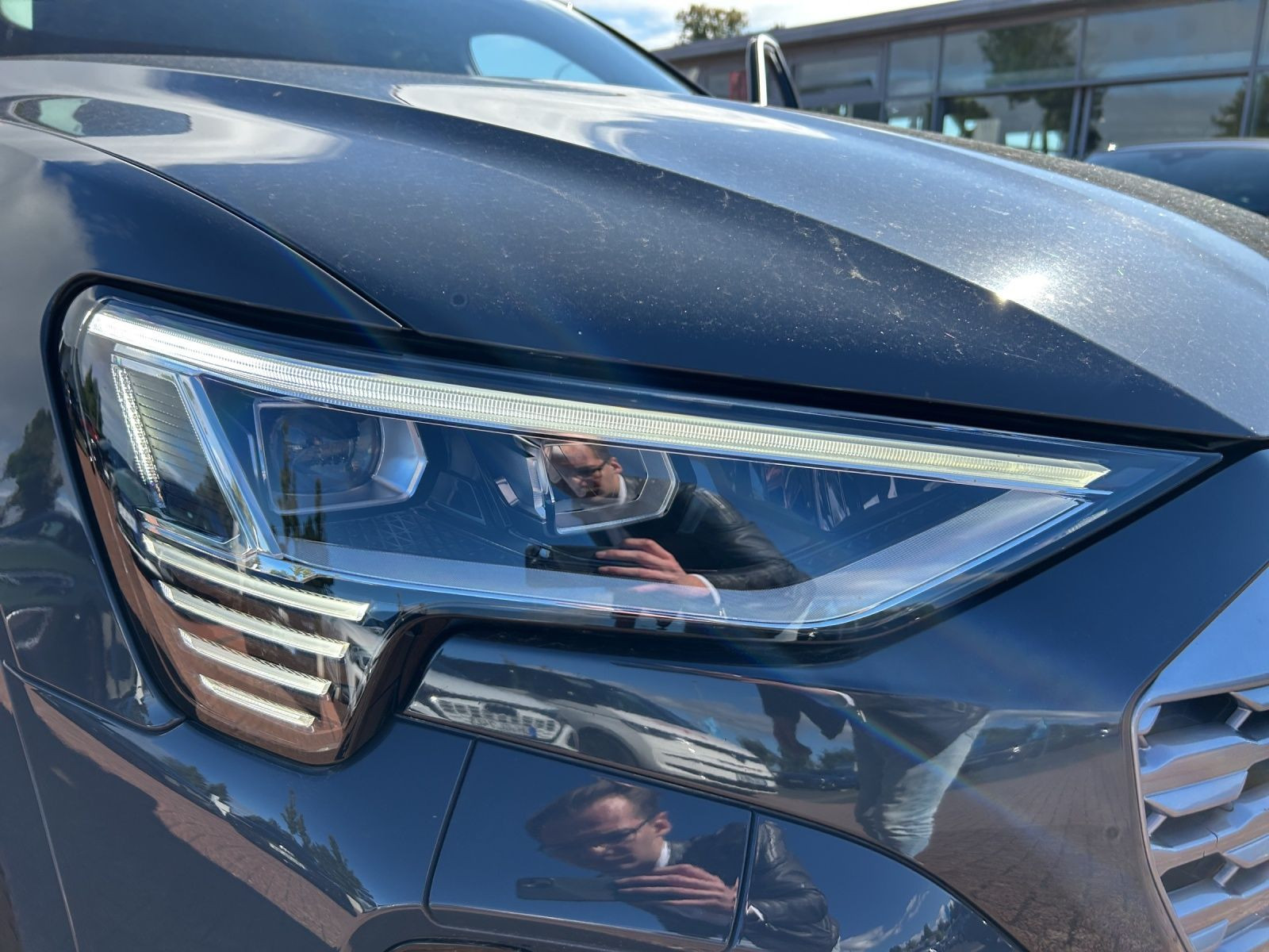 Audi - Q8 e-tron_22