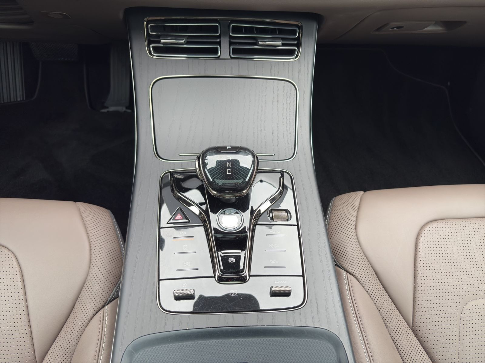 BYD - HAN_15