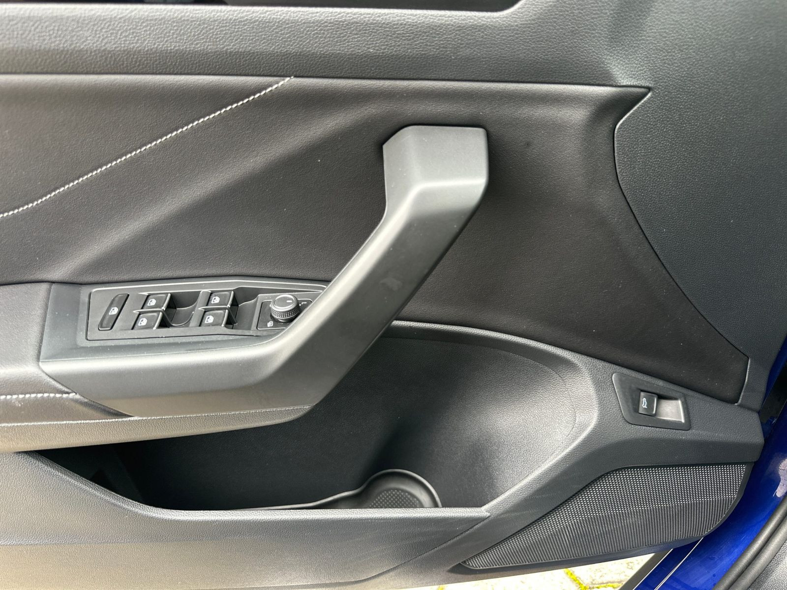 Volkswagen - T-Roc_15