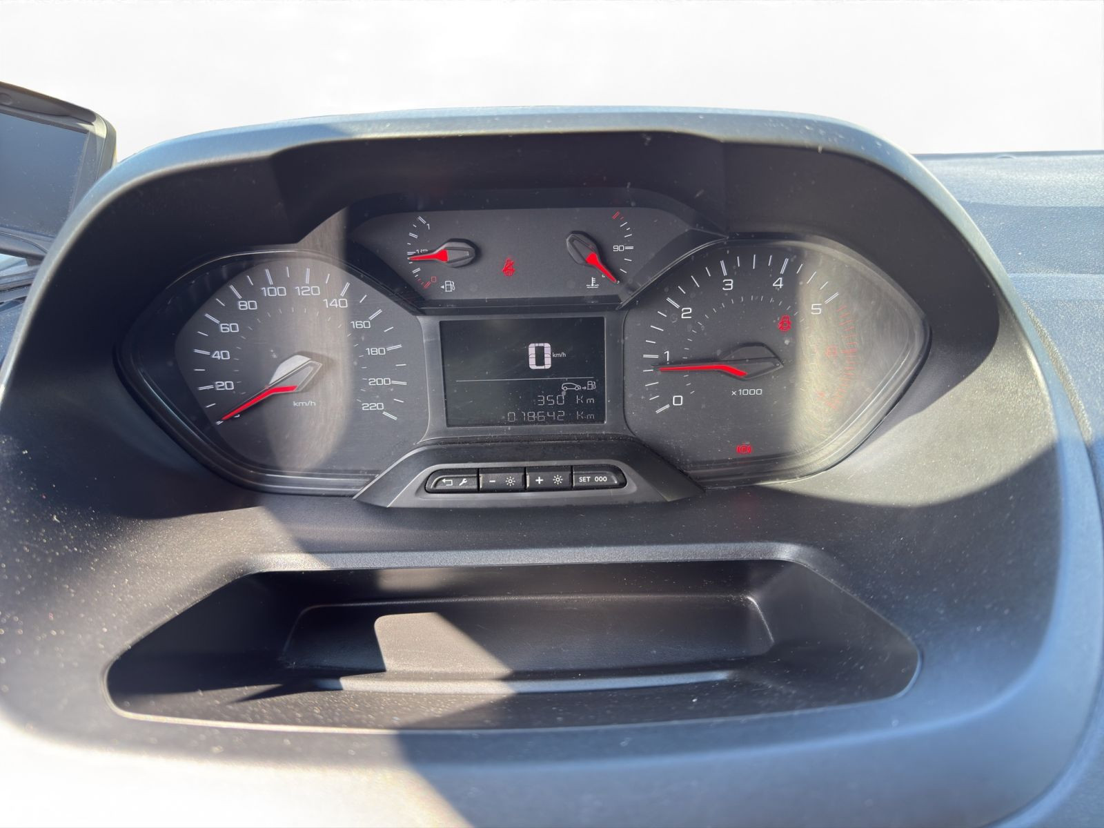 Peugeot - Partner_14