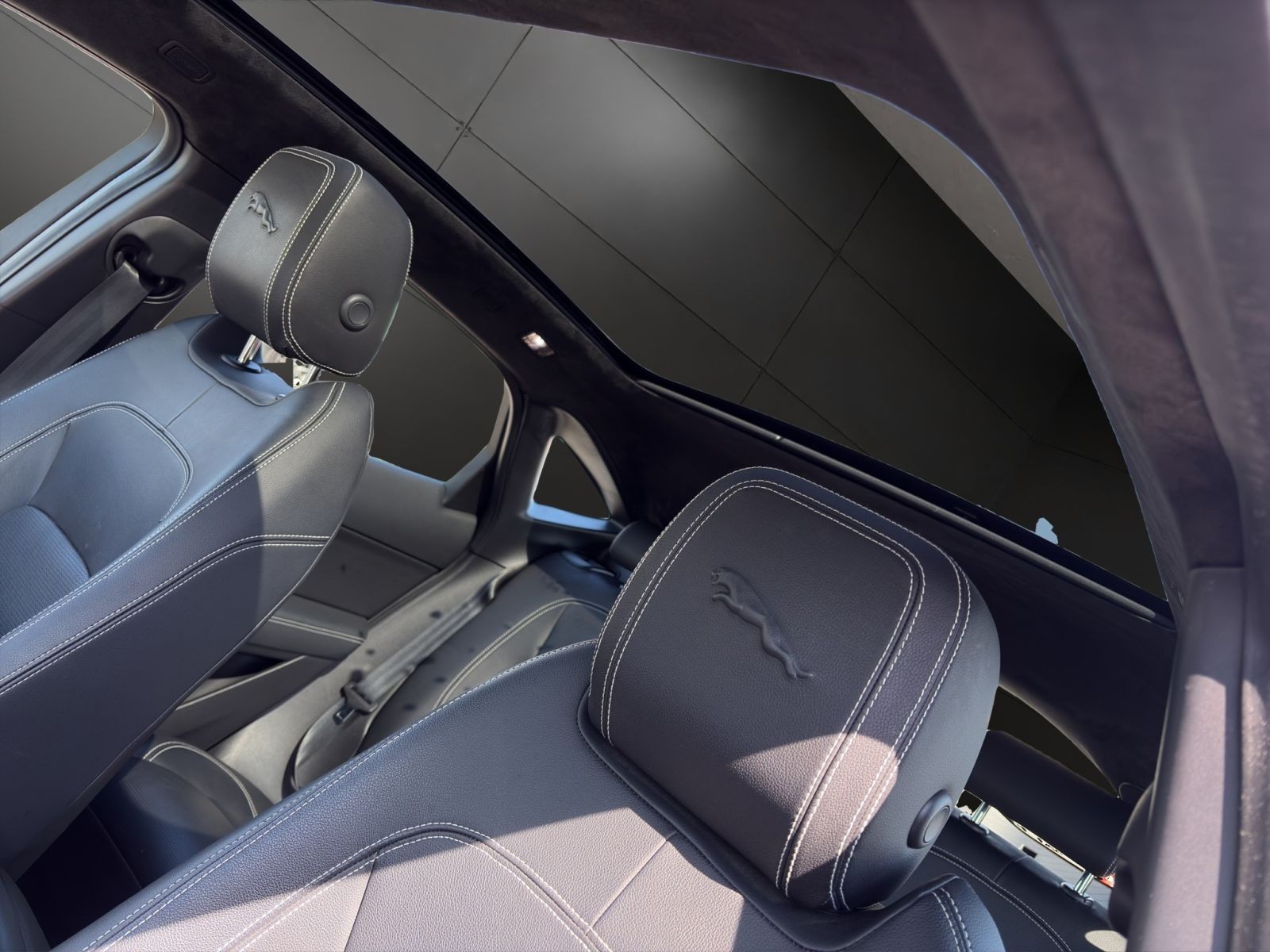 Jaguar - E-Pace_10