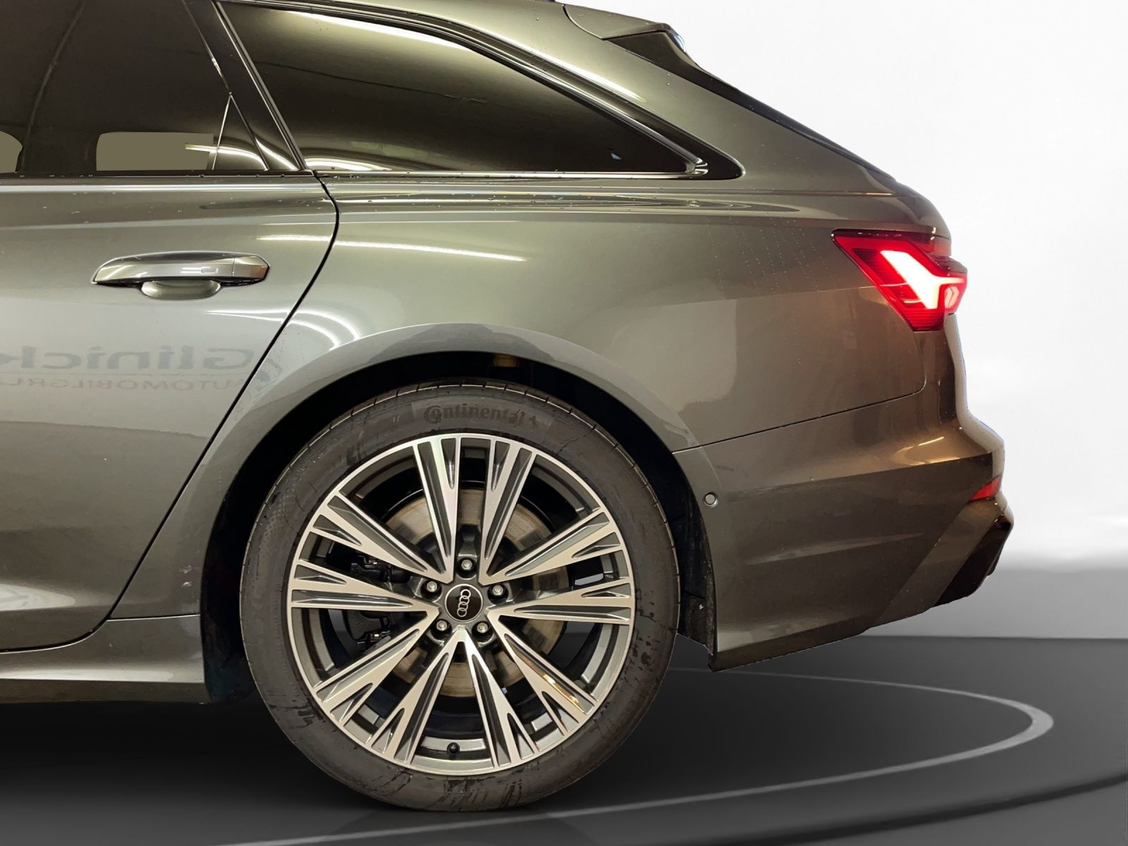 Audi - S6 Avant_10
