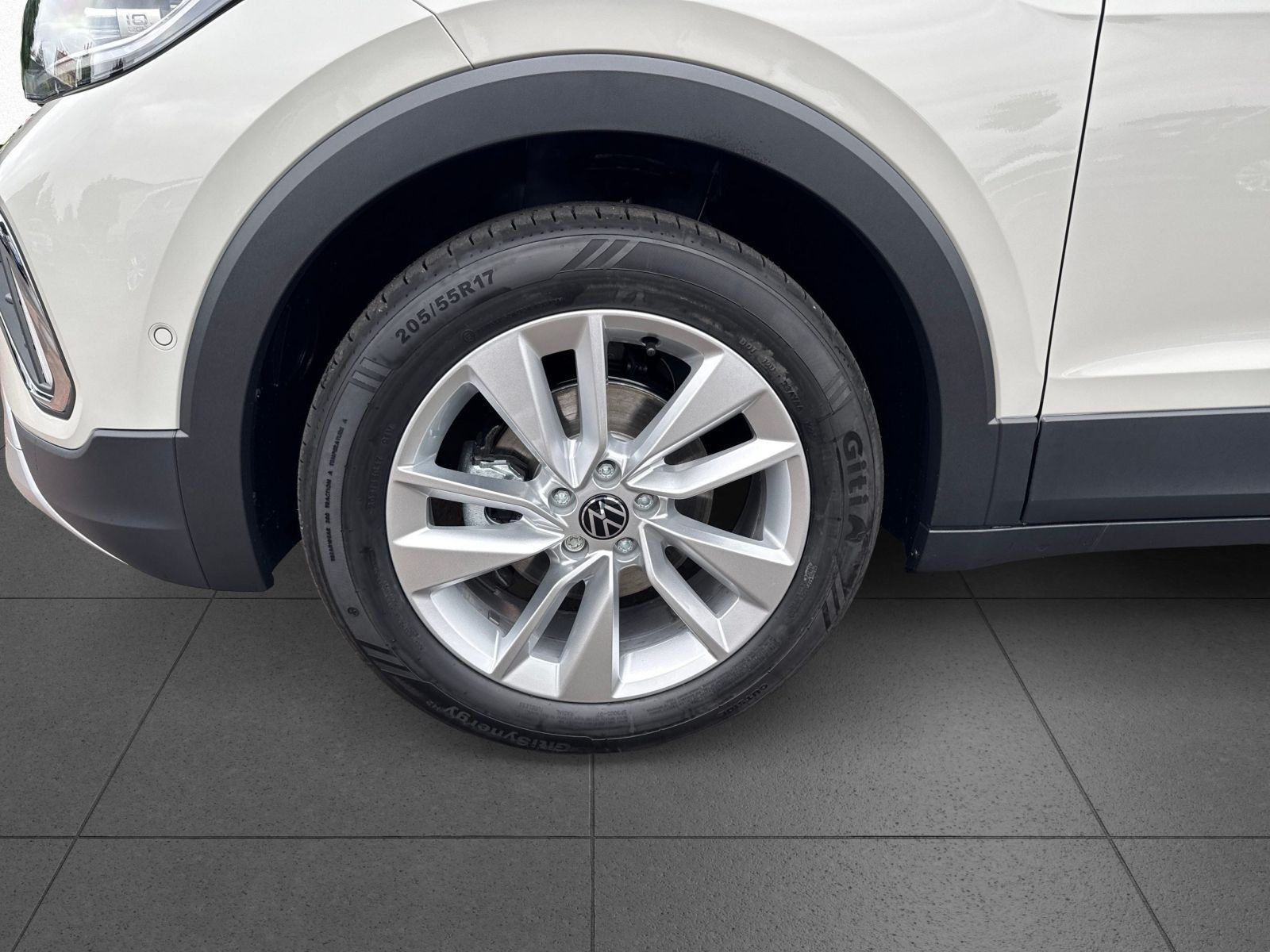 Volkswagen - T-Cross_9