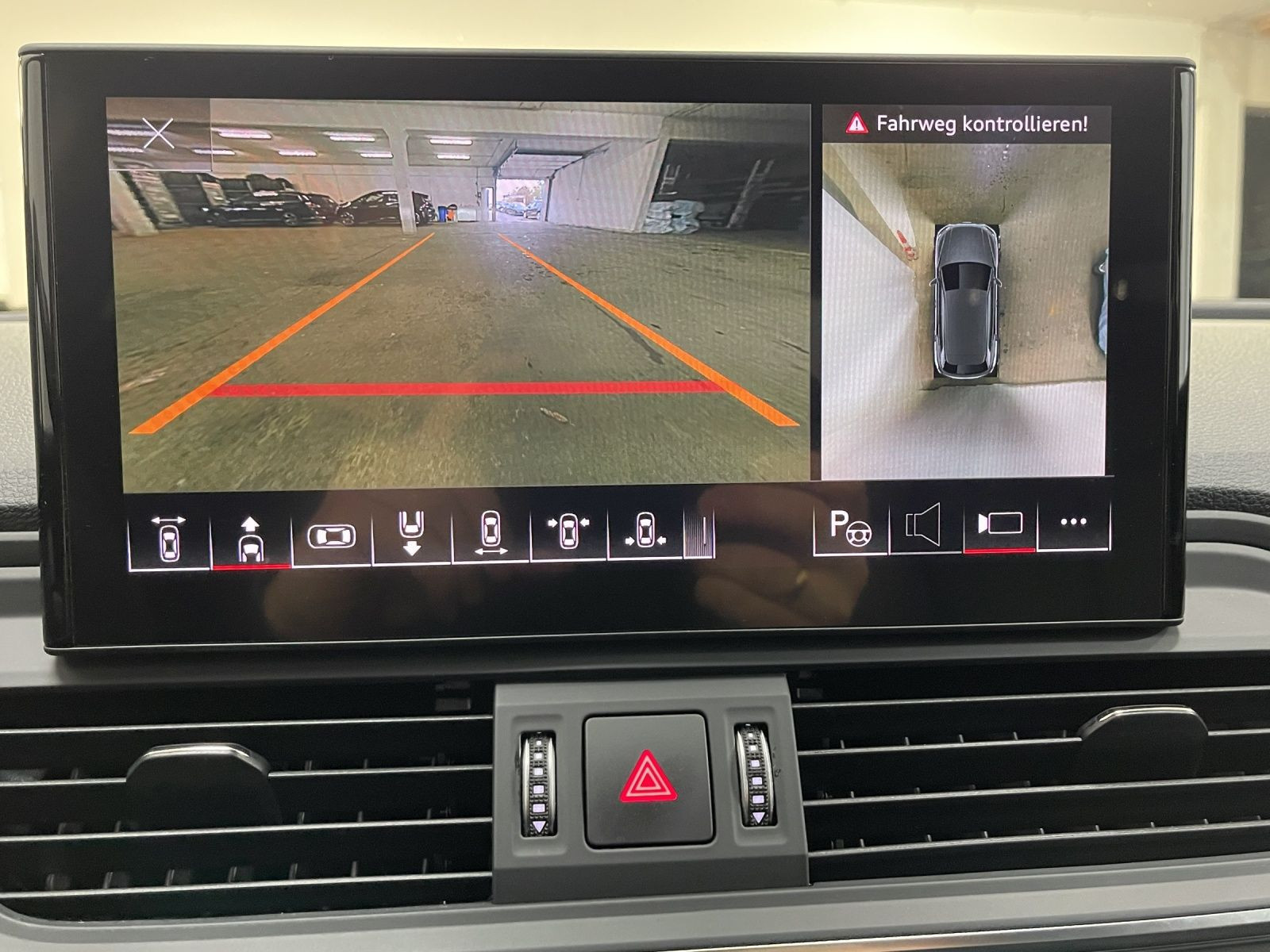 Audi - Q5_25 Audi - Q5_25