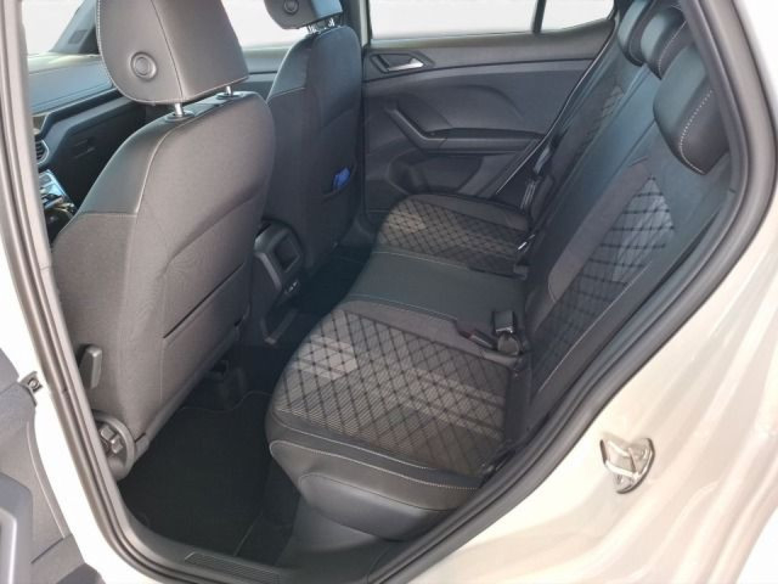 Volkswagen - T-Cross_5