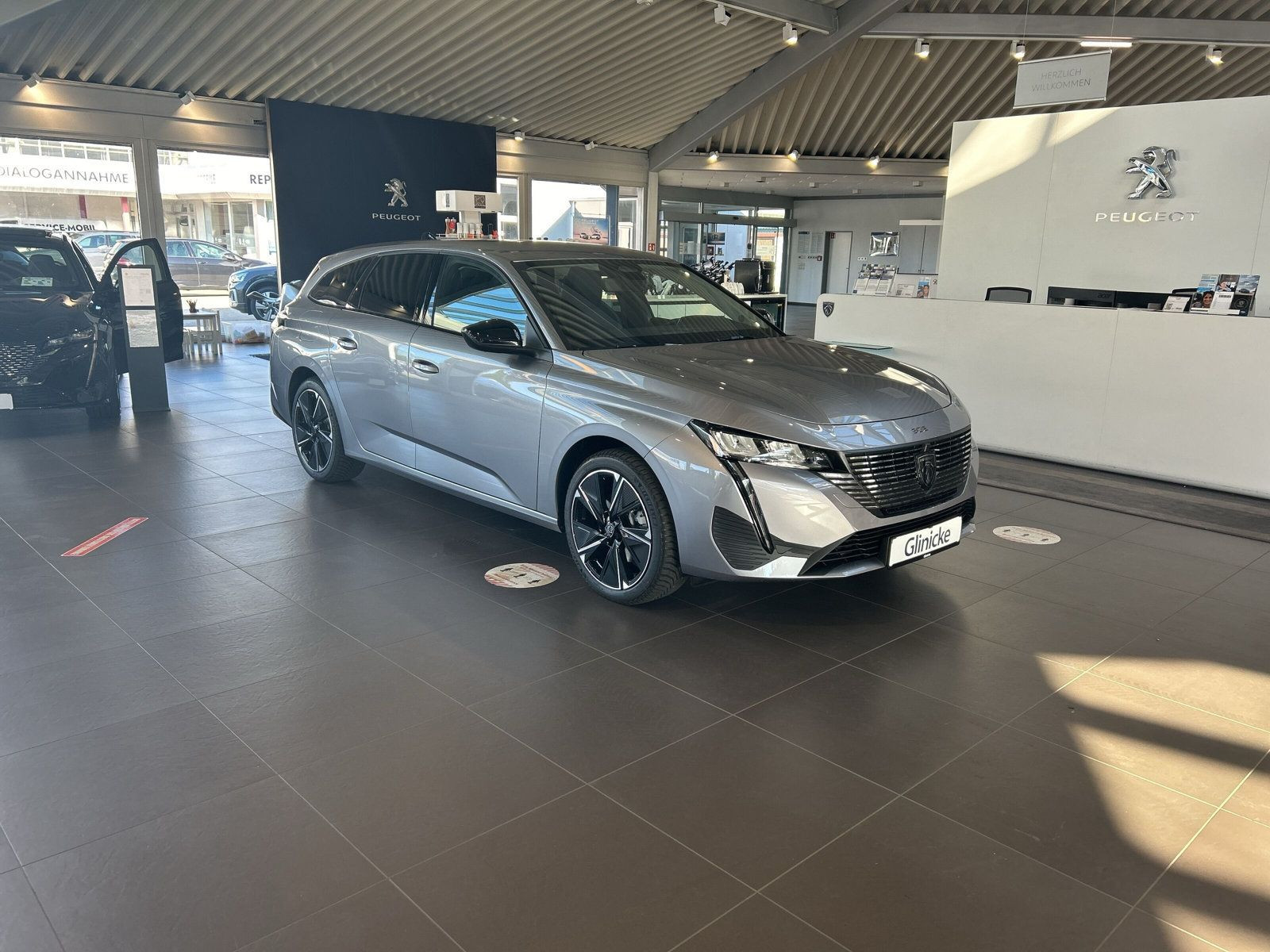 Peugeot - 308_4