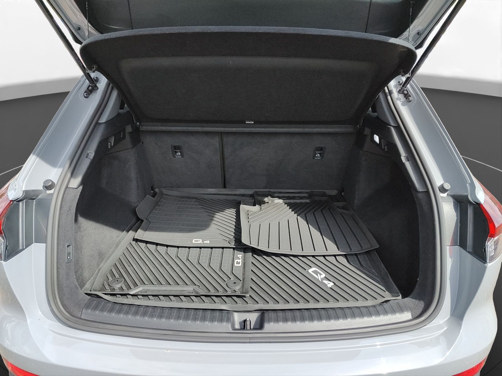 Audi - Q4 e-tron_11
