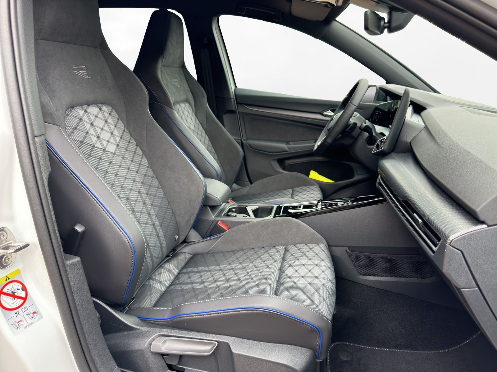 Volkswagen - Golf_6