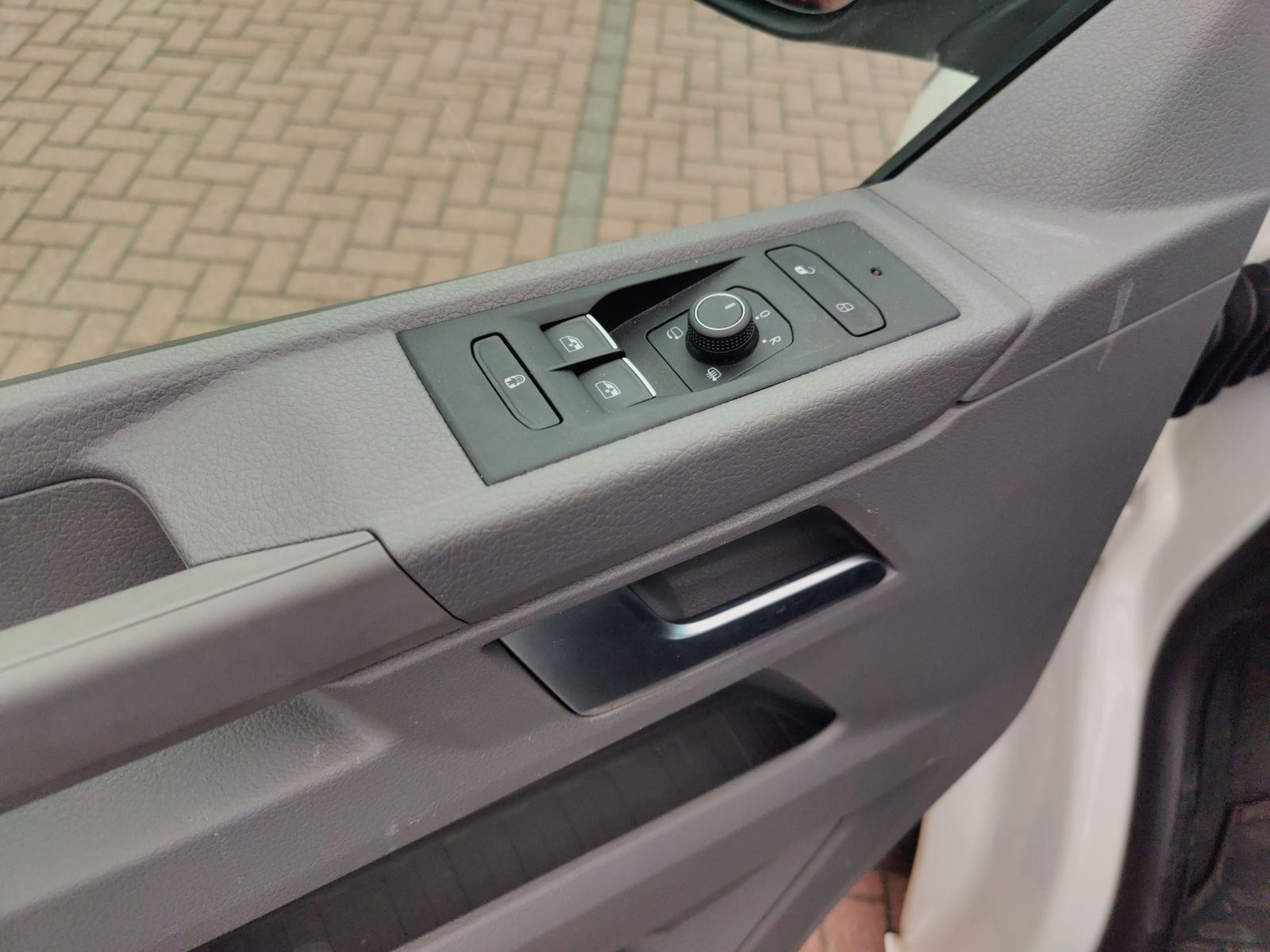 Volkswagen - T6.1 Caravelle_3