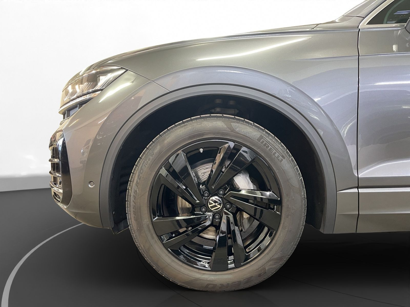 Volkswagen - Touareg_13