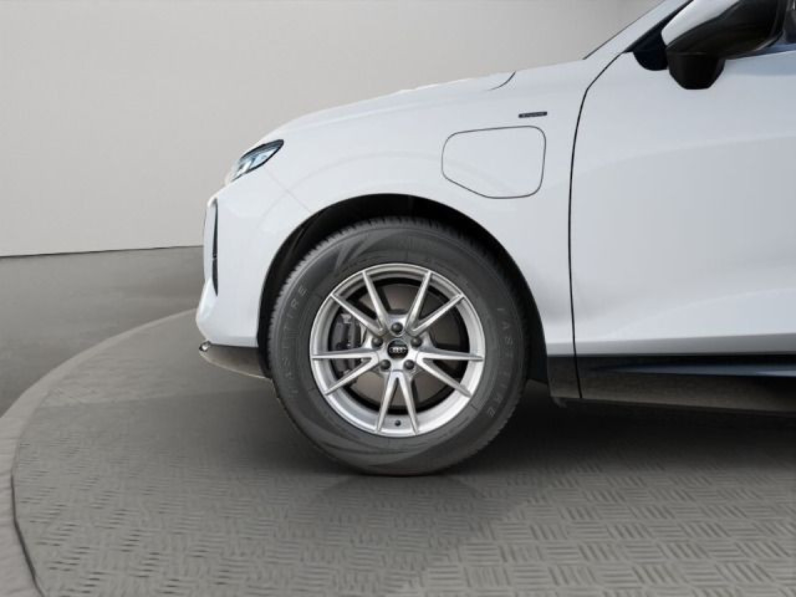 Audi - Q3_11