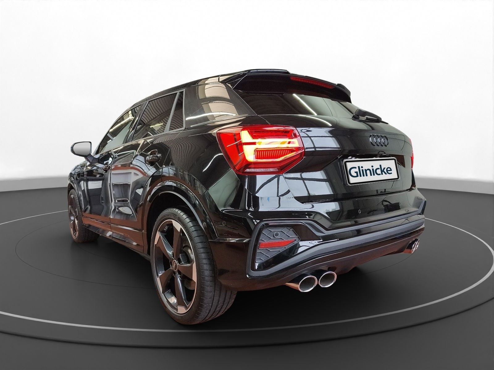 Audi - SQ2_8