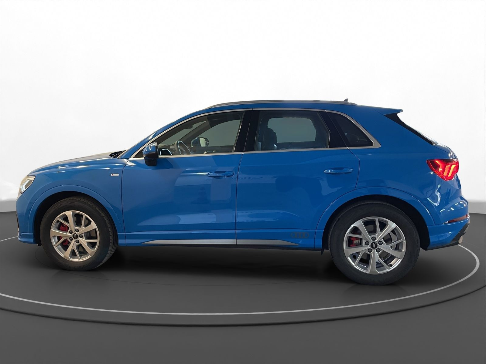 Audi - Q3_8