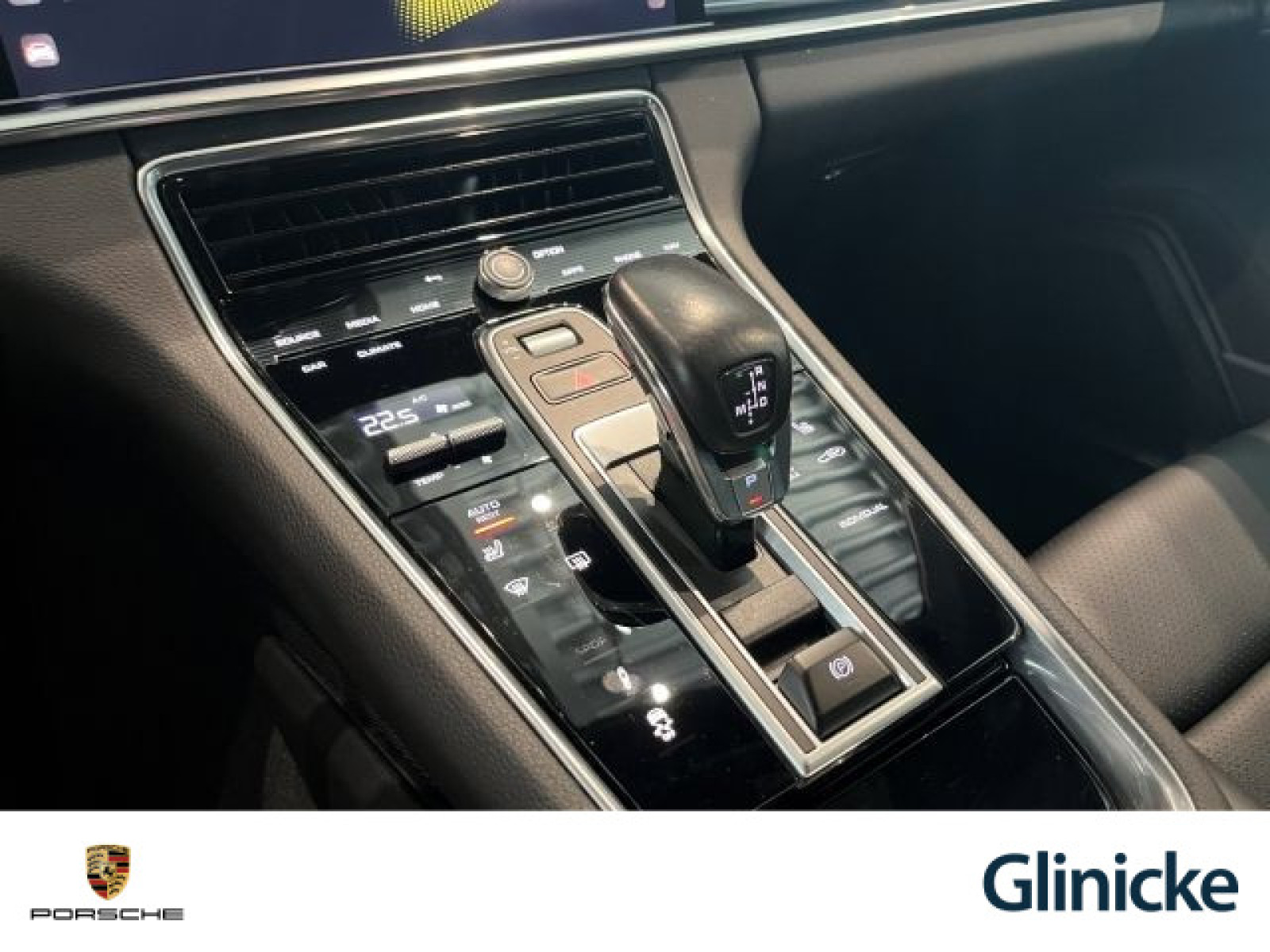 Porsche - Panamera_25