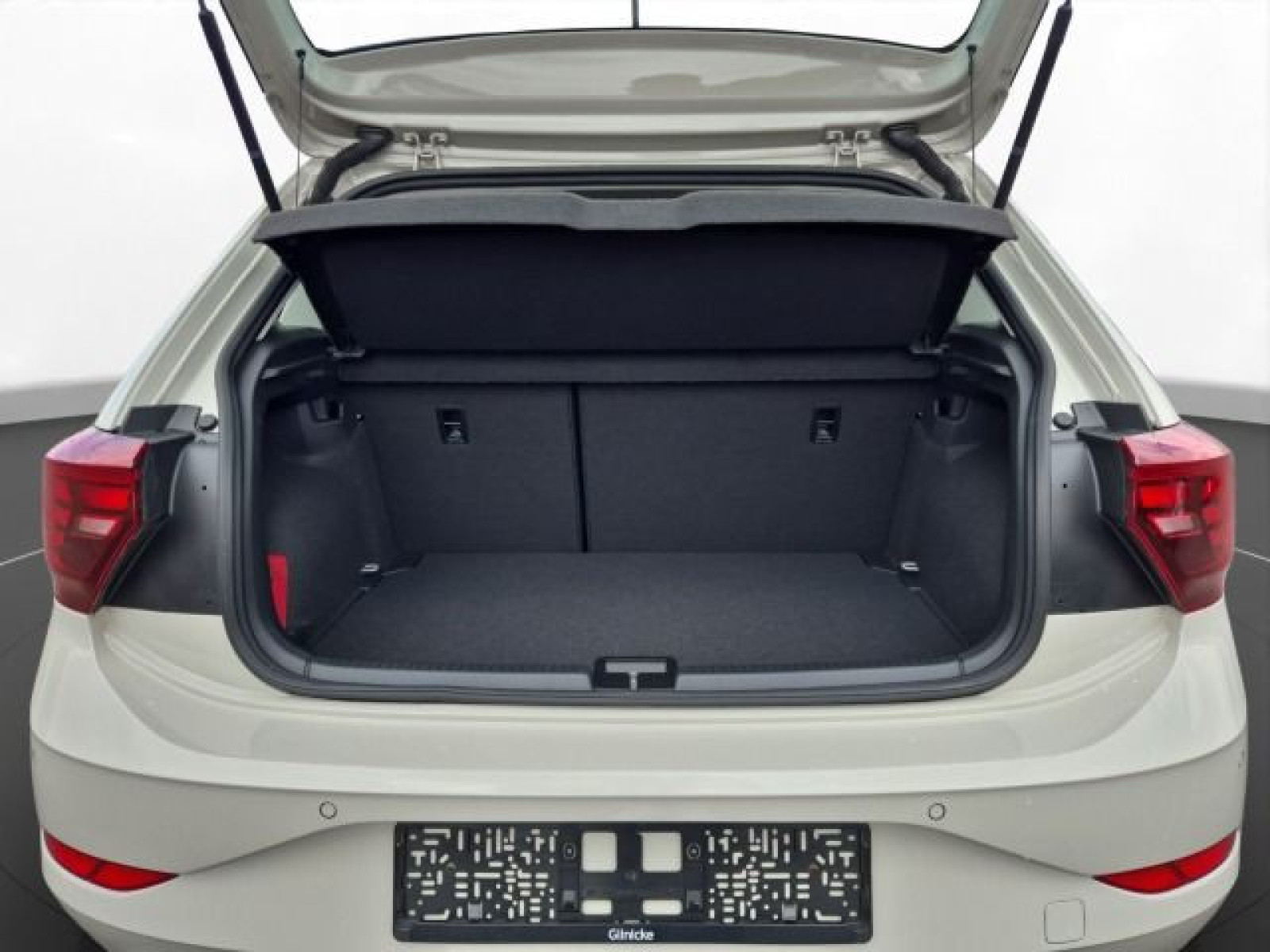 Volkswagen - Polo_10