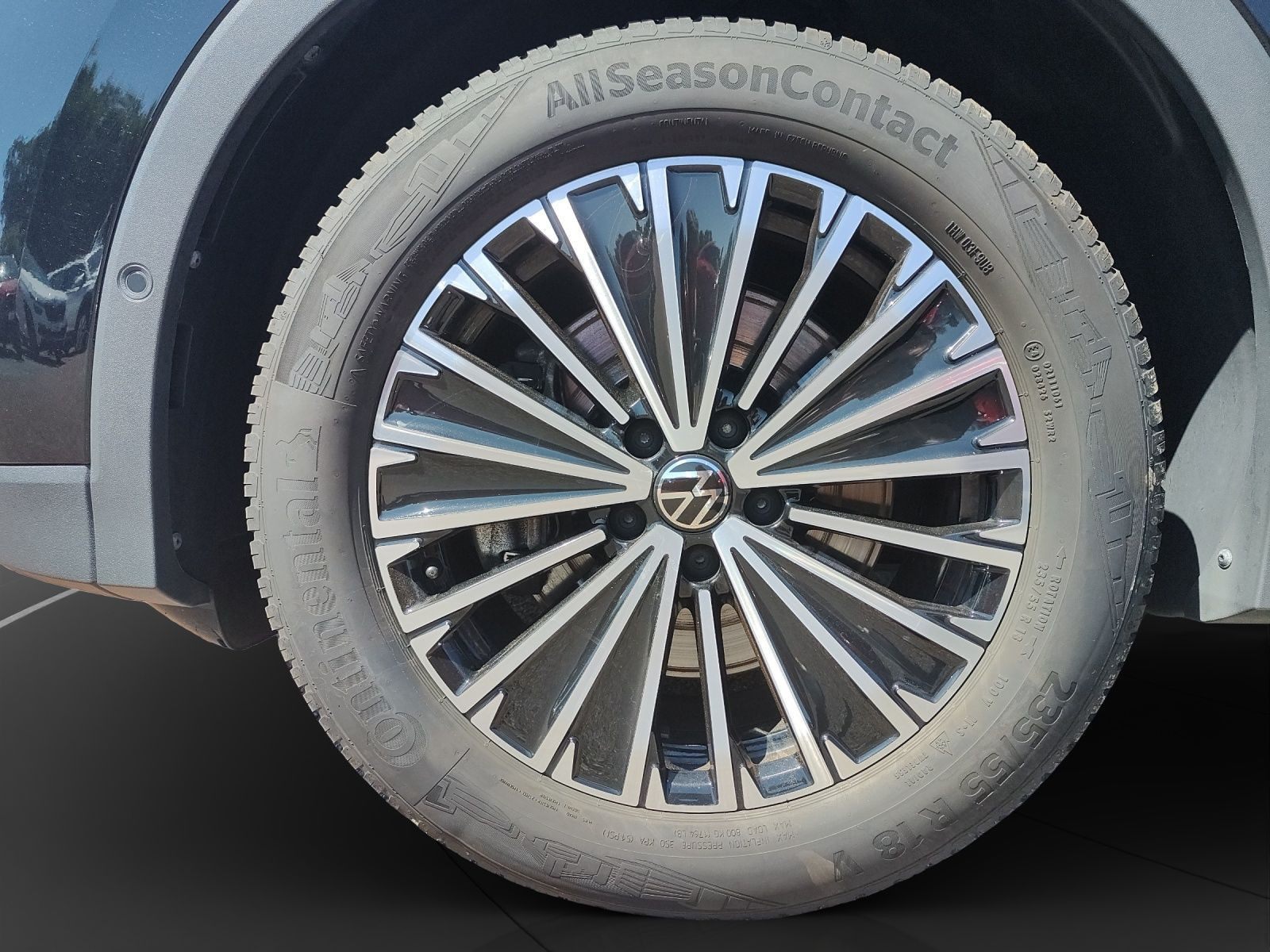 Volkswagen - Tiguan_12