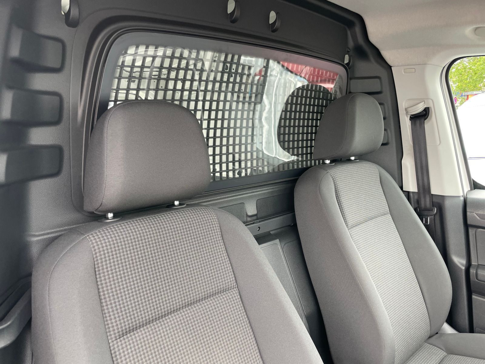 Volkswagen - Caddy Cargo_9