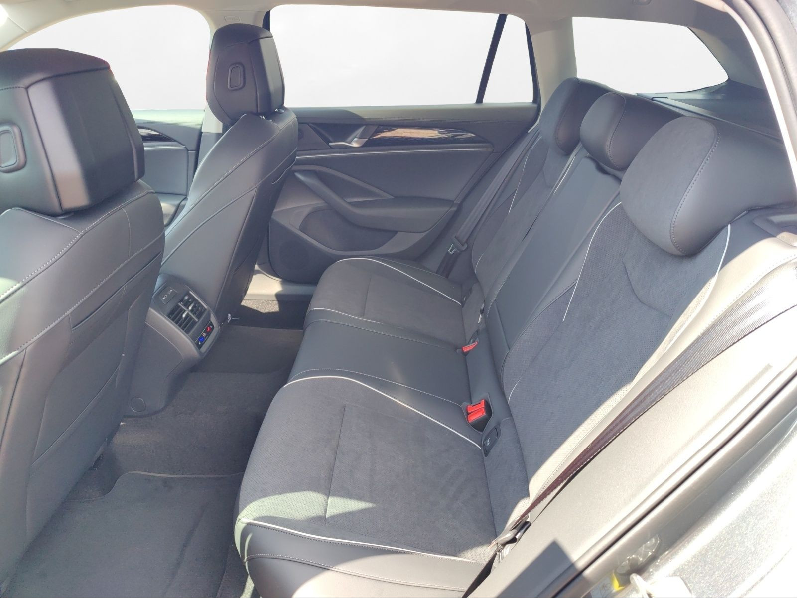 Volkswagen - Passat_6