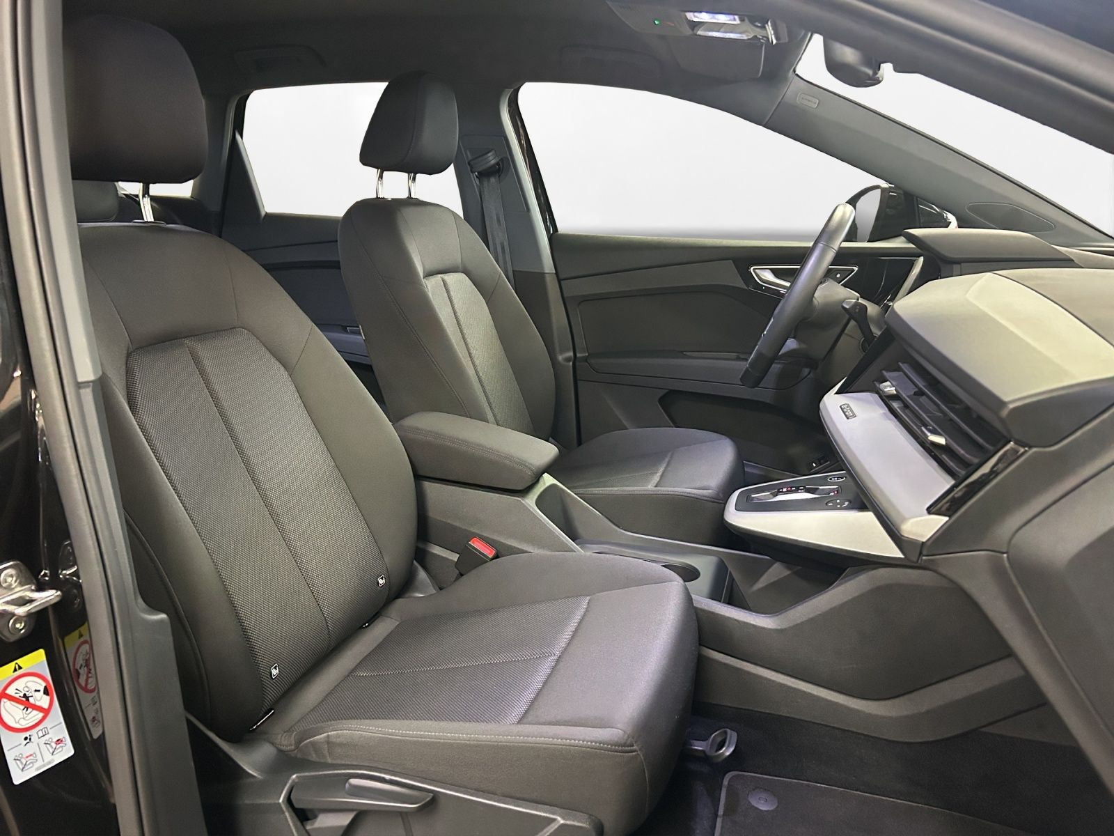 Audi - Q4 e-tron_18