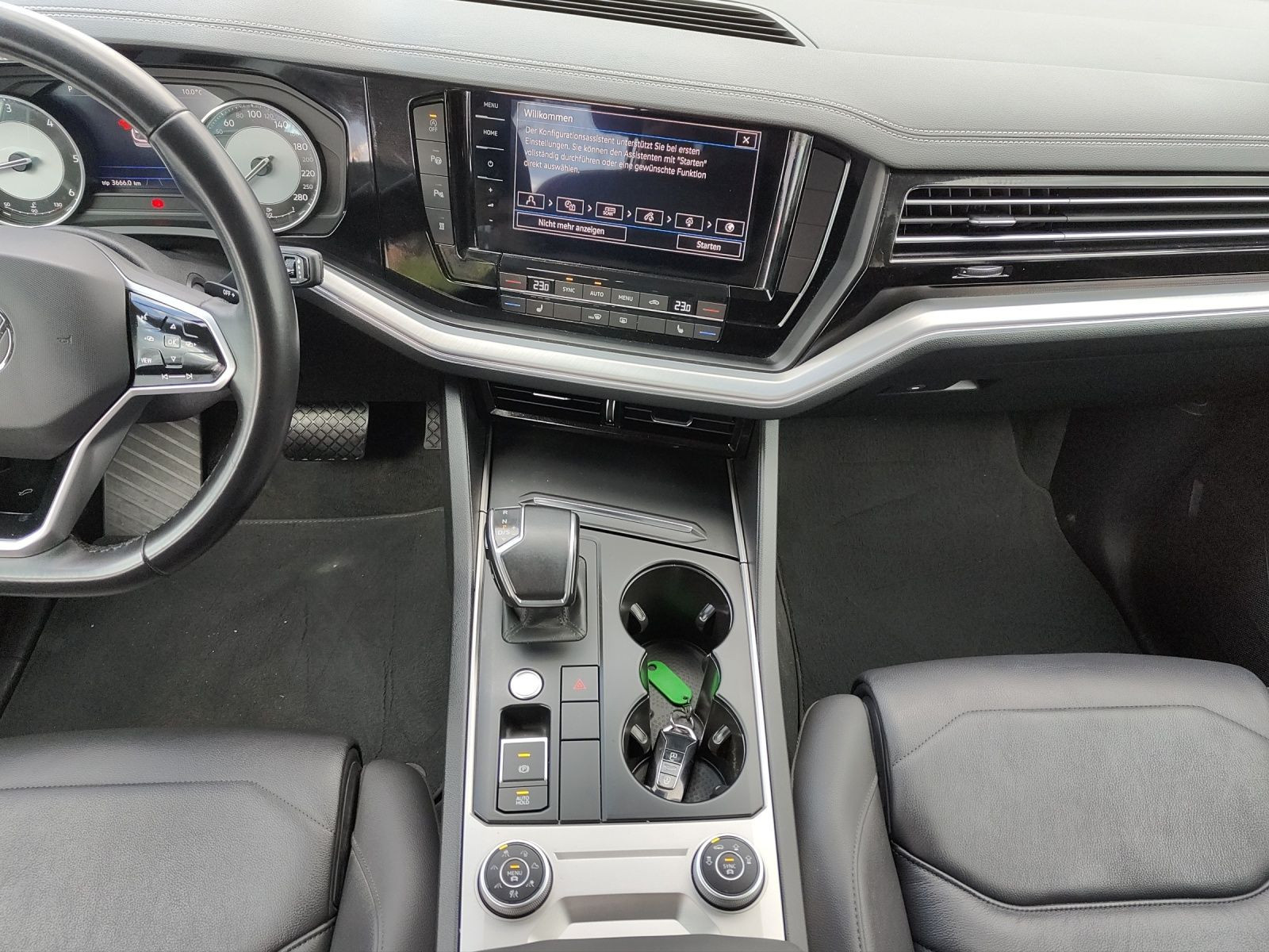 Volkswagen - Touareg_8