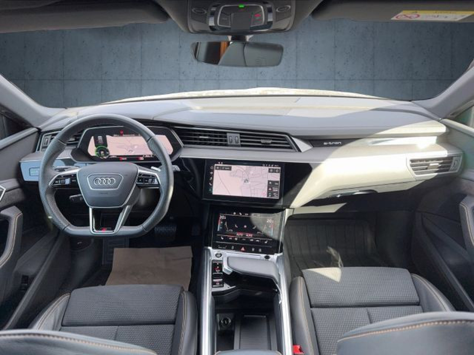 Audi - e-tron_13