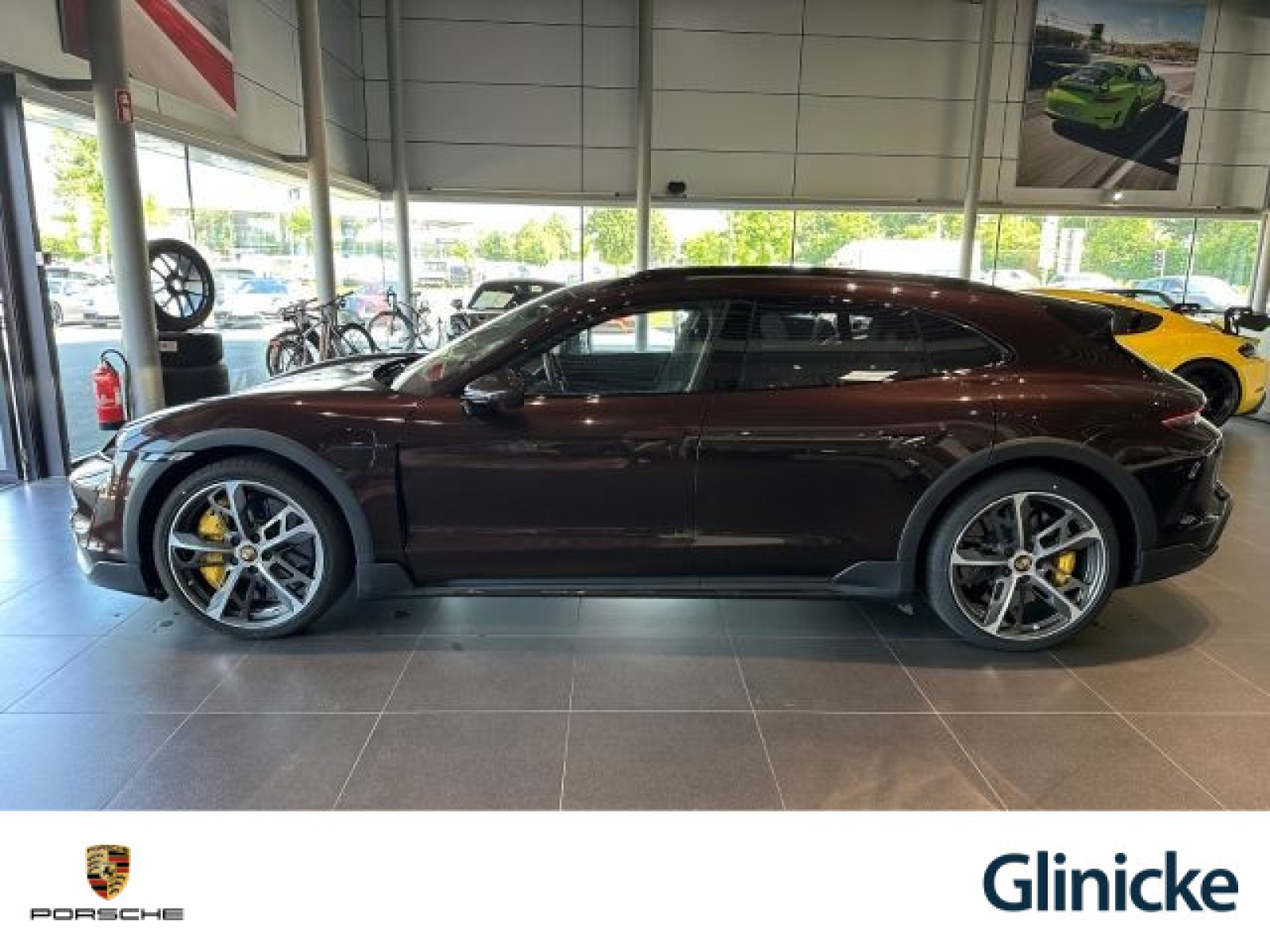 Porsche - Taycan_2