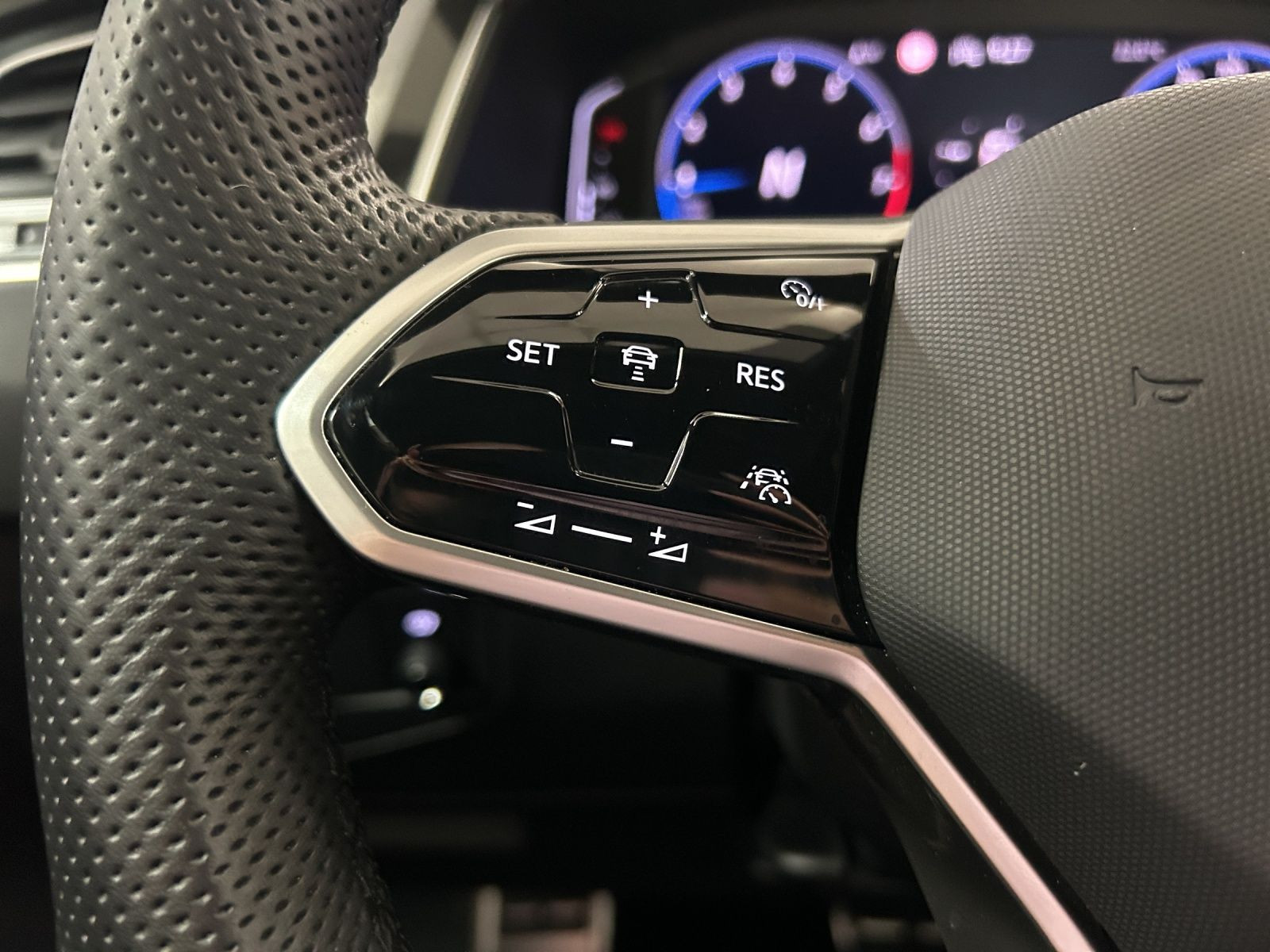 Volkswagen - Tiguan_23