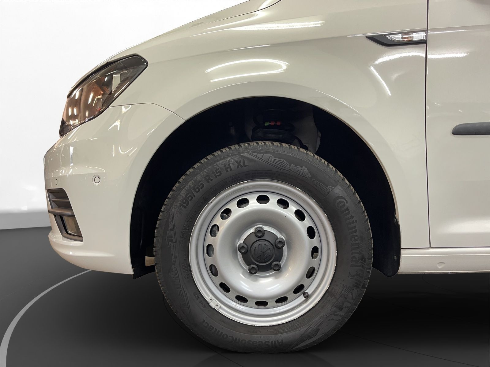 Volkswagen - Caddy Maxi_12