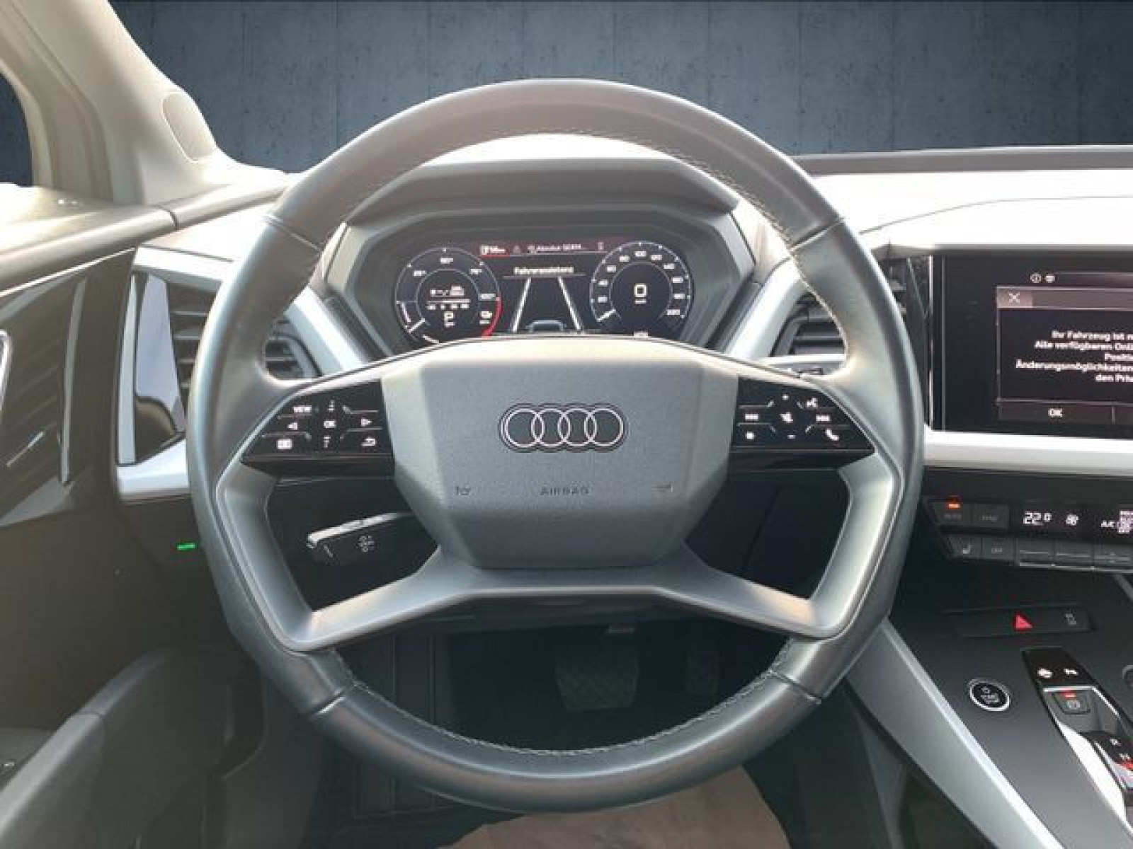 Audi - Q4 e-tron_24