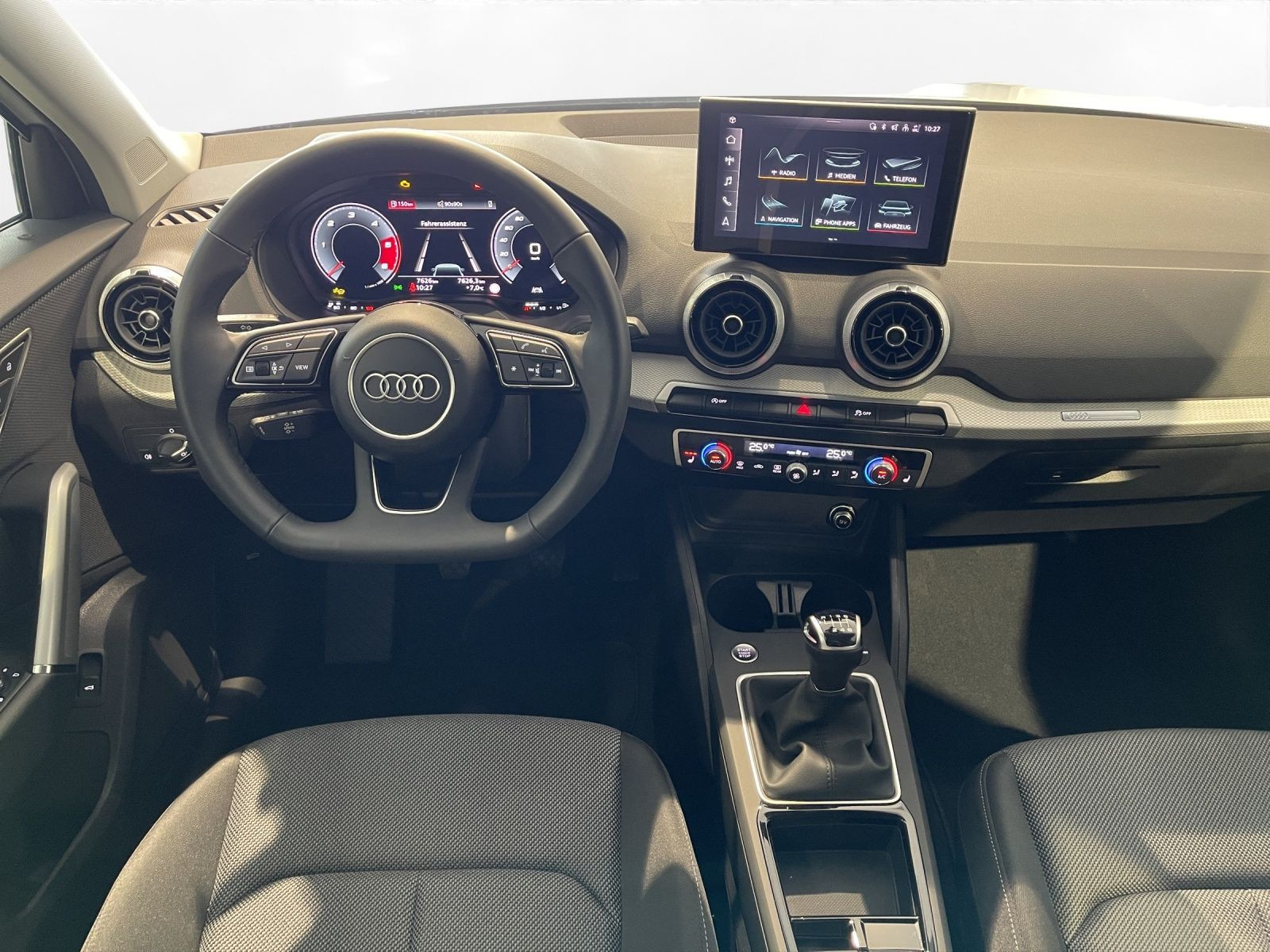 Audi - Q2_22