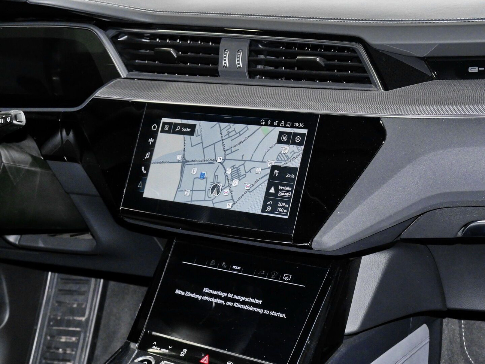 Audi - Q8 e-tron_5