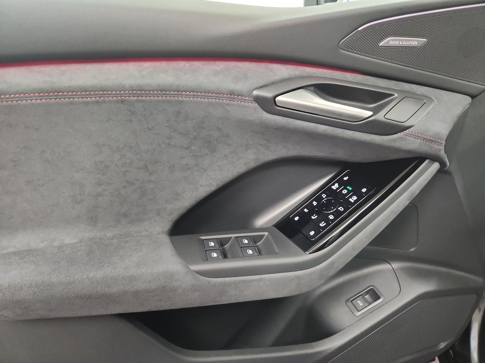 Audi - Q6 Sportback e-tron_13