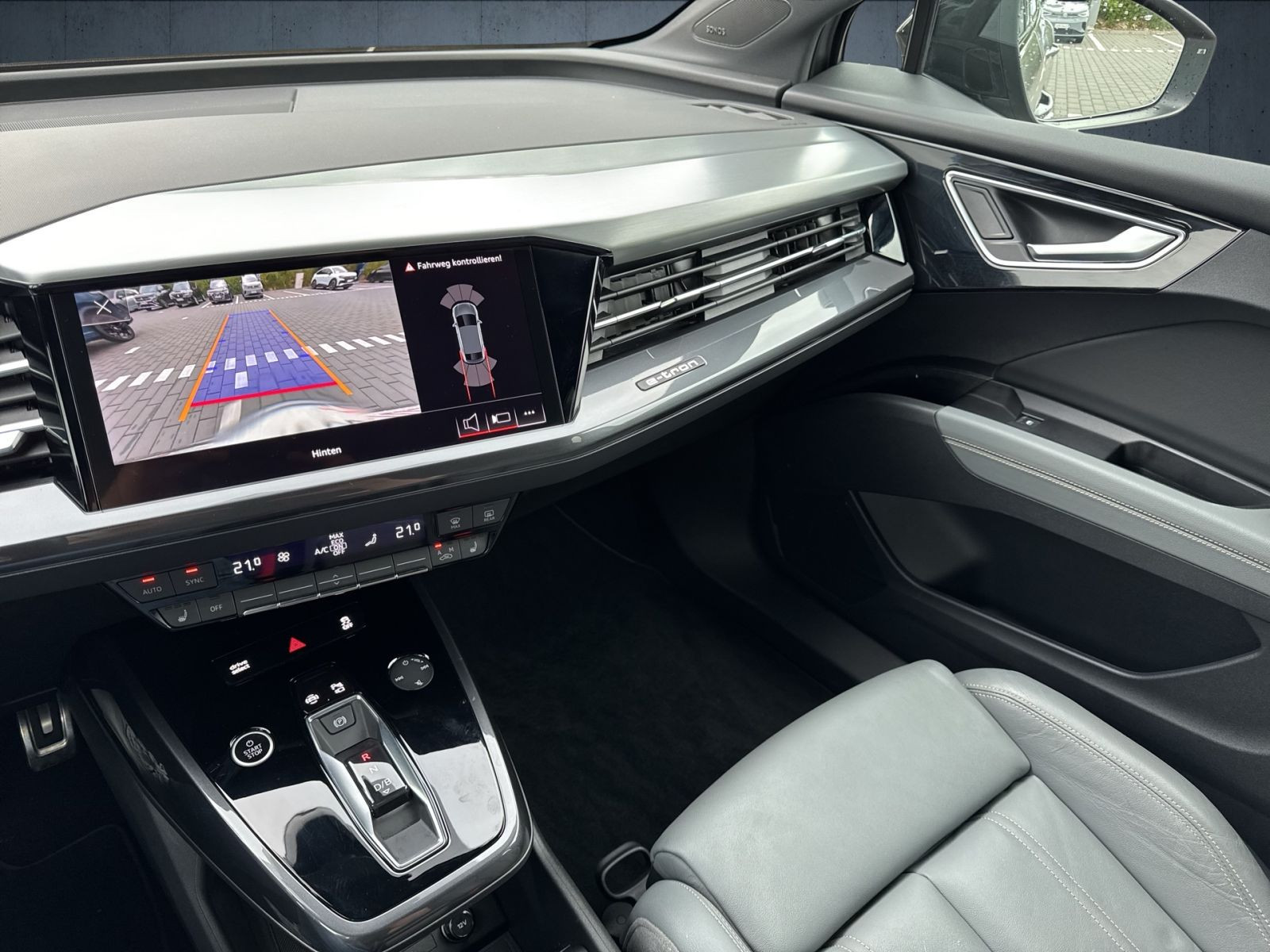 Audi - Q4 Sportback e-tron_28
