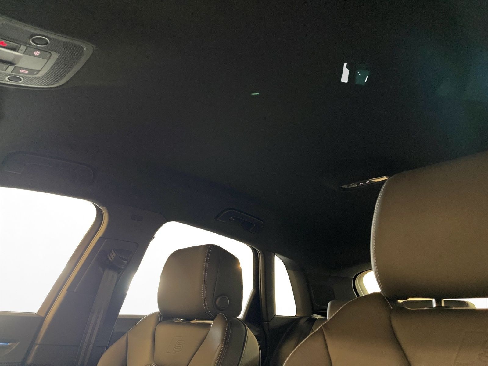 Audi - Q3_11