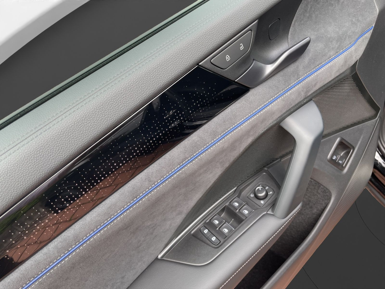 Volkswagen - Tayron_11