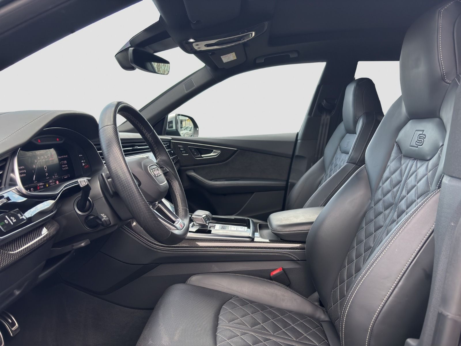 Audi - SQ8_8
