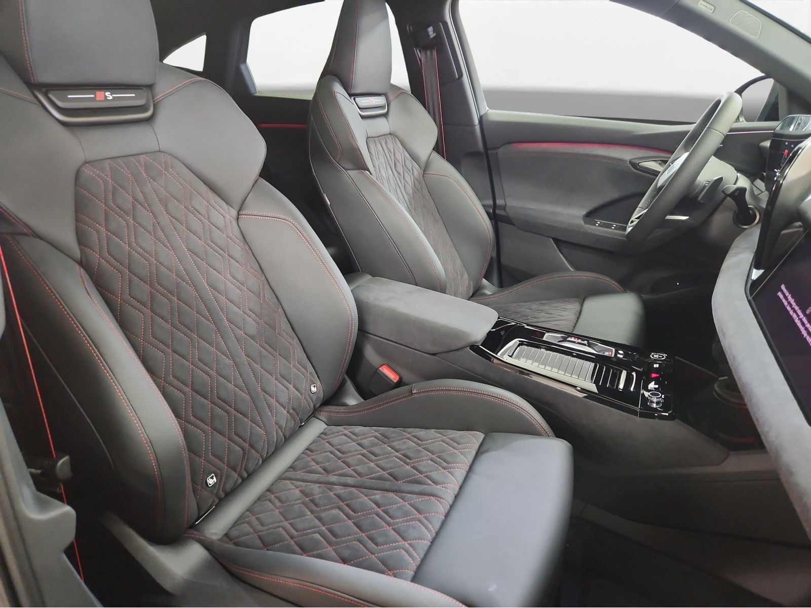 Audi - Q6 Sportback e-tron_21