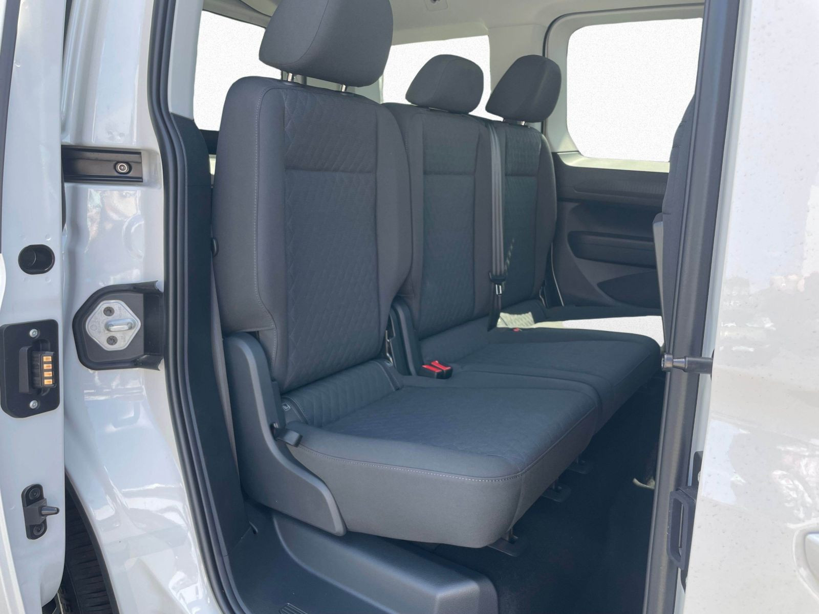 Volkswagen - Caddy_4